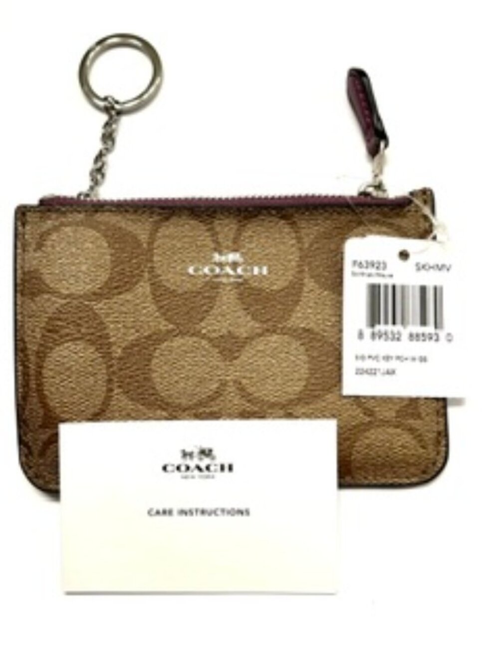 Coach  Signature Zipper Closure Wallet with Key ring ( NWT )
